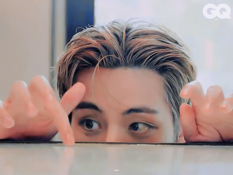 摘眼镜 灵活的手指 蹙眉❤️🔥 