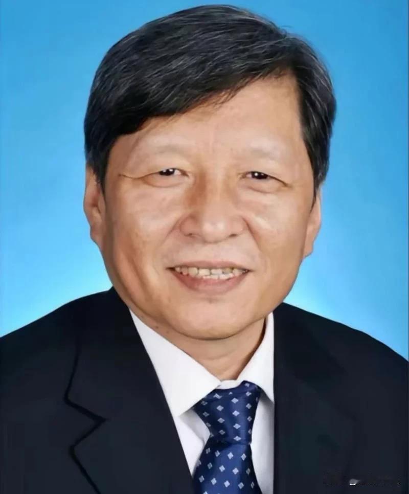 有人说：福耀科技大学就是个民办学校，再好能好到哪里去？

可你想过吗？清华大学刚