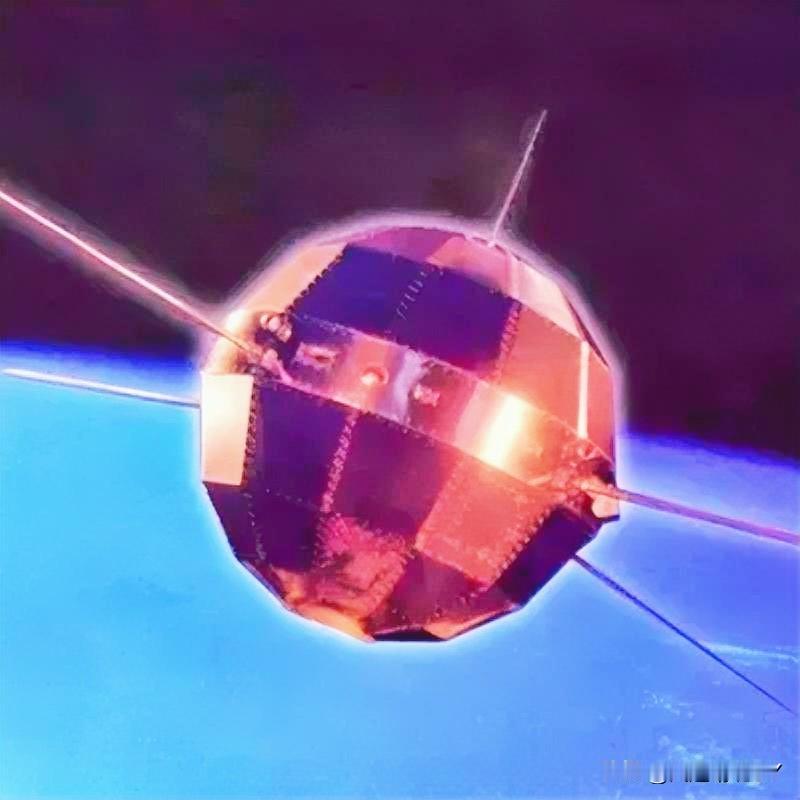 中国历史上的今天主要发生了三件事6：

第一件：1937年新华书店在延安成立。