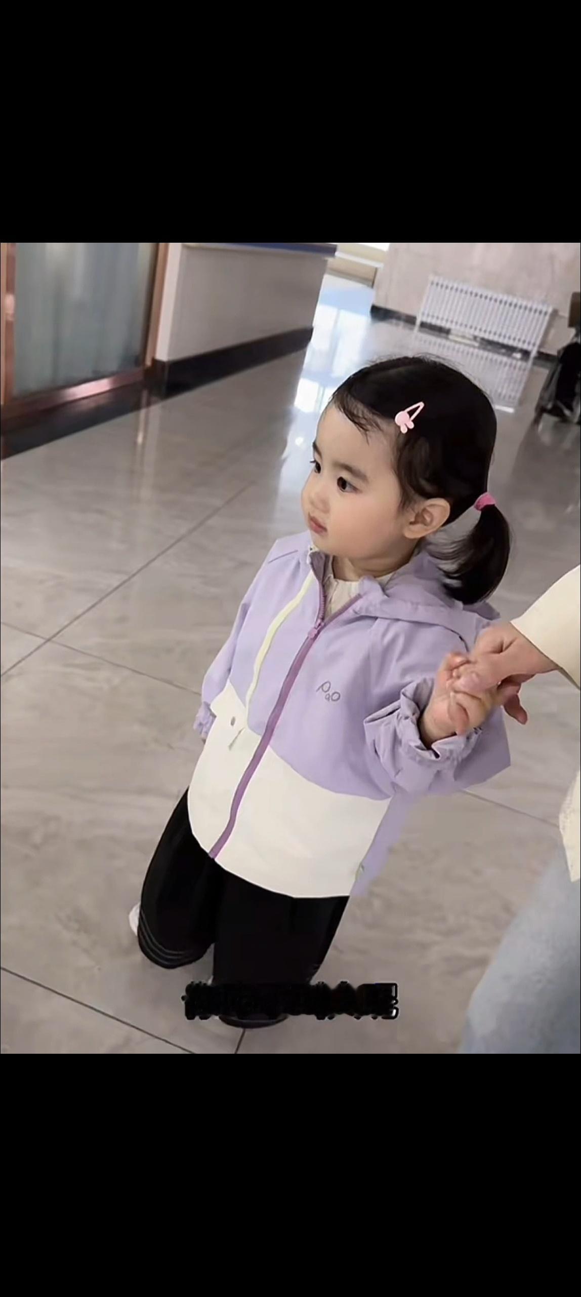 互联网萌娃太多了 “你咋不叫人呢”“人~”“~” 