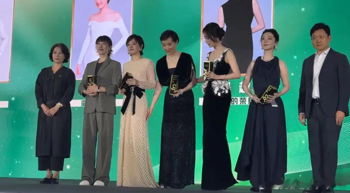 吴越C位时间与场合：2026年6月25日，第31届上海电视节白玉兰奖提名晚宴在上