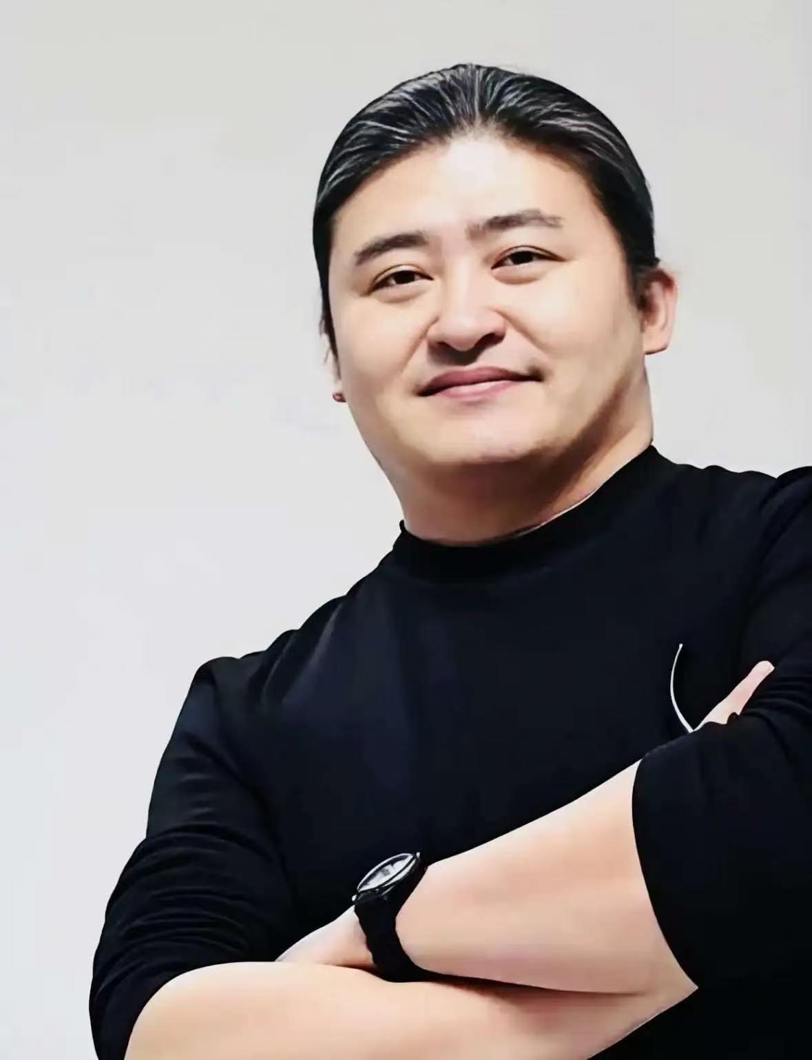 一代艺术家刘欢走了，
他不是死于折腾，
也不是死于贫穷，更不是生活不顺，而是被岁