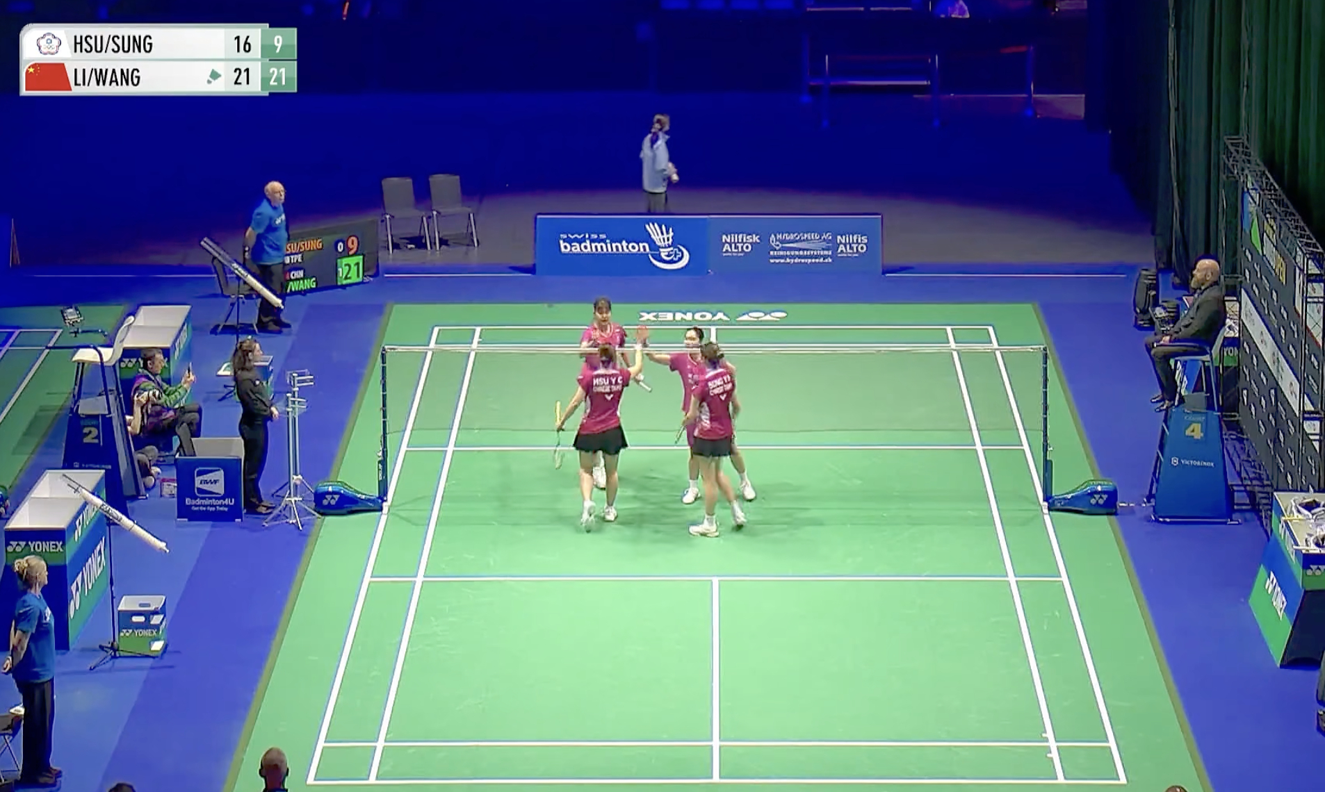 李怡婧/王漪朵🇨🇳 21-16、21-9 许雅晴/宋祐媗下轮：李怡婧/王漪朵