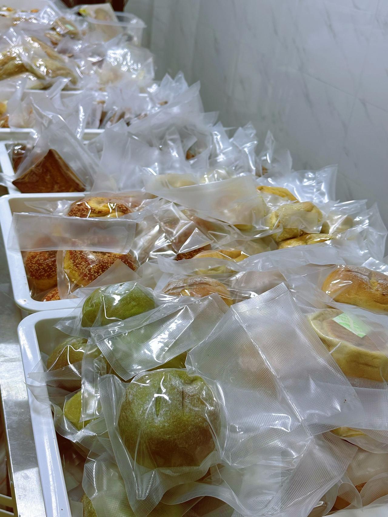 ，面粉的快递在路上丢了，导致还有2款没做完