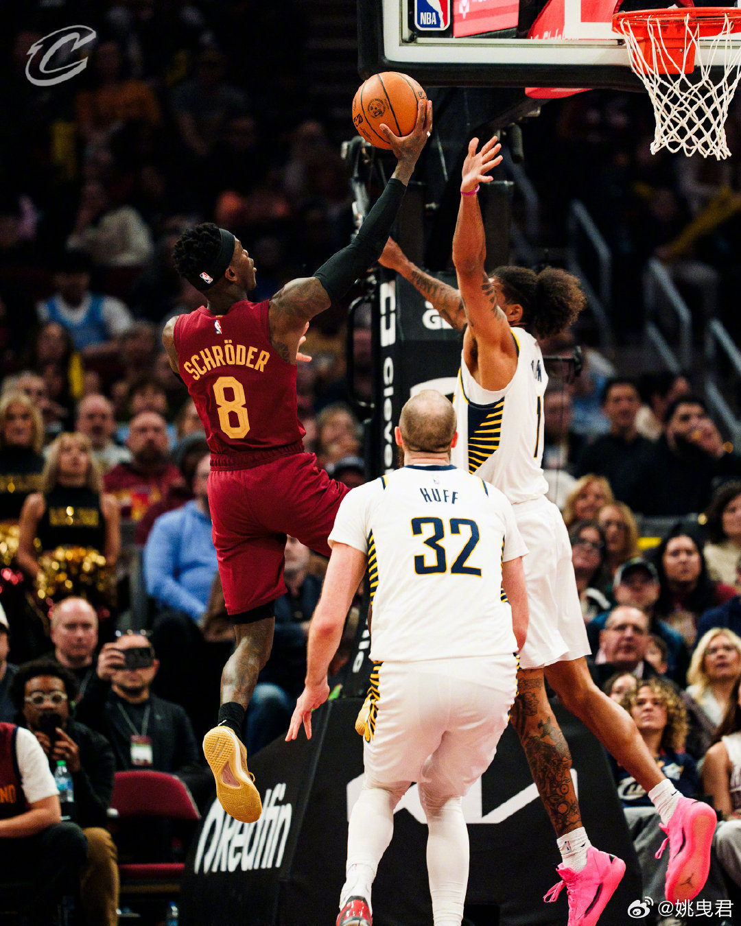 按照骑士队当下的阵容攻防两端的情况，球队进入季后赛之后前八人轮换的名单还是比较清