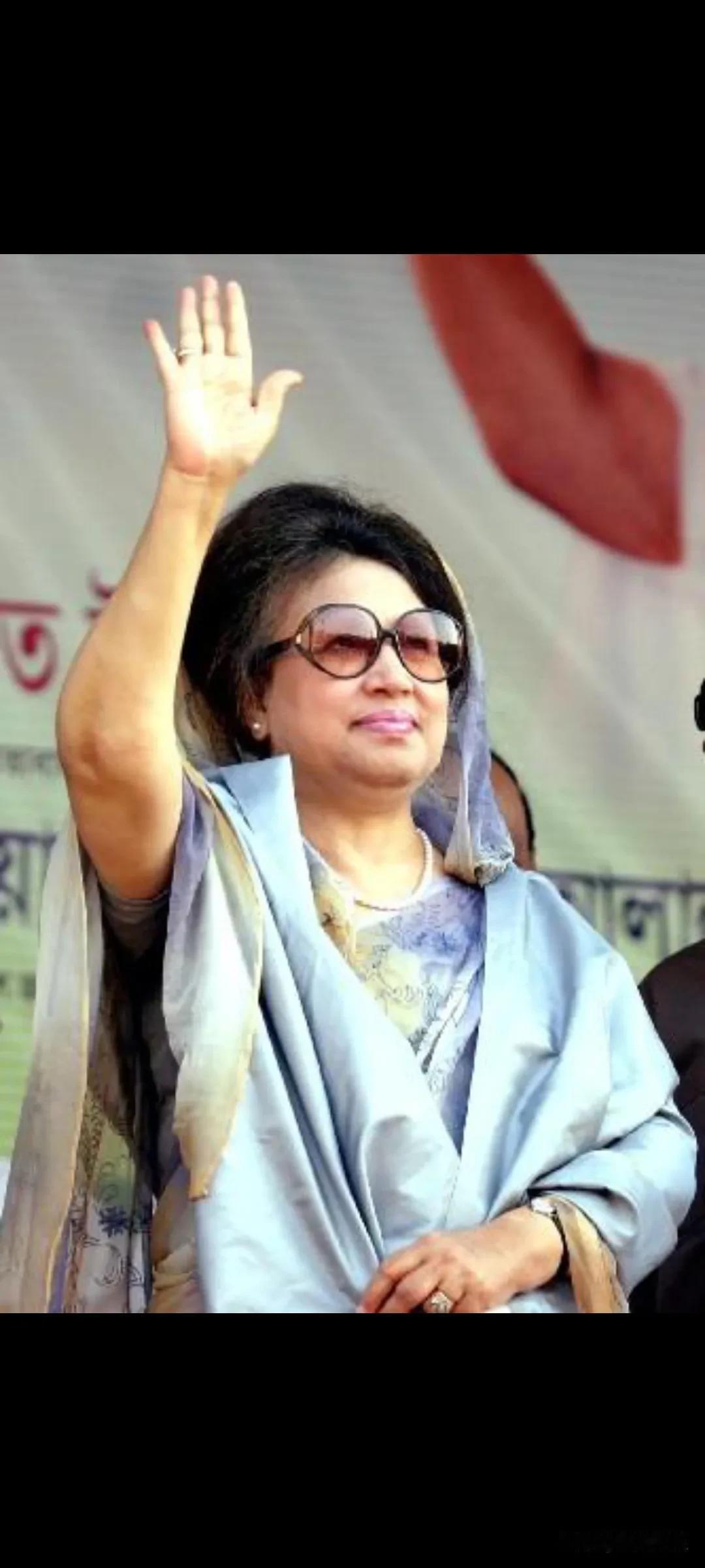 孟加拉国前总理哈西娜下台前，做了一件意想不到的事，就是提出把被囚禁的政治对手卡利