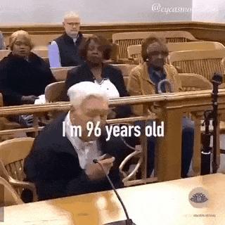 很多人熟悉的网红美国罗德岛州首府普罗维登斯市前治安法院首席法官弗兰克·卡普里奥(