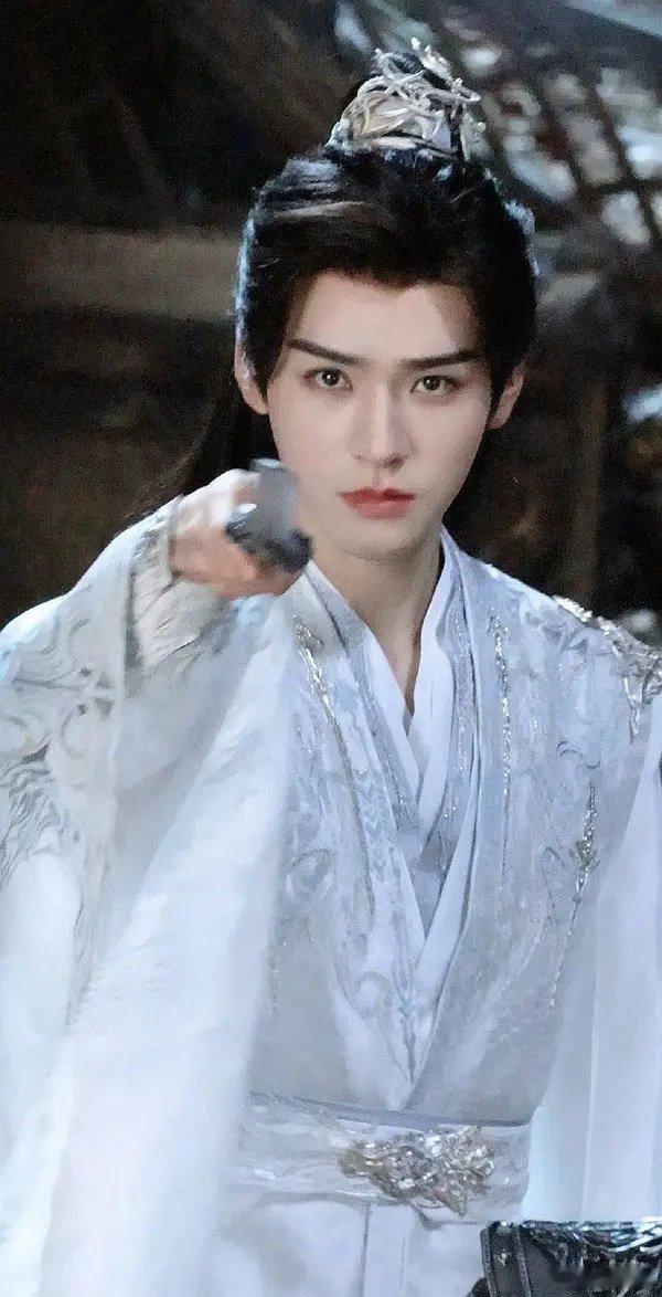 龚俊好像没那么差吧，怎么剧就🔥不了 ​​​