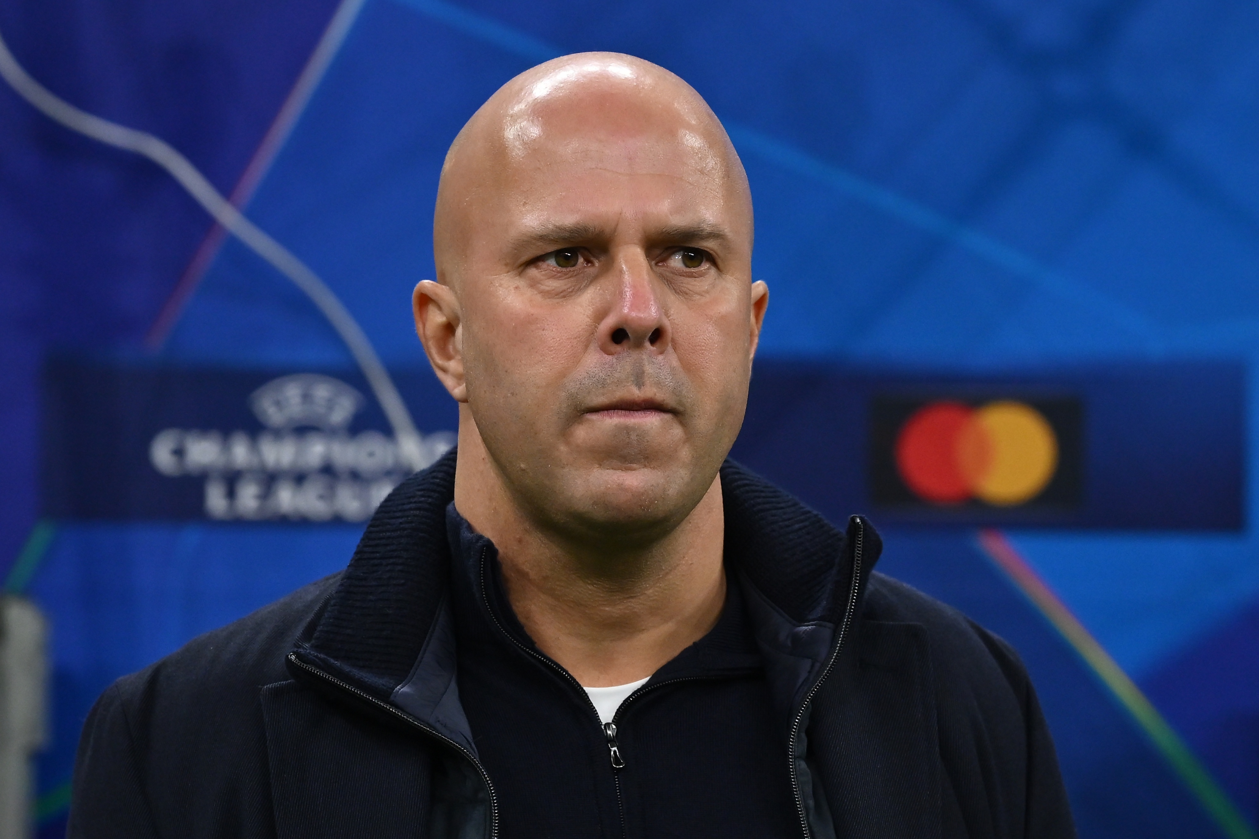 #利物浦高层全力支持斯洛特# 赛季进入关键阶段，利物浦主帅斯洛特面临巨大压力。T