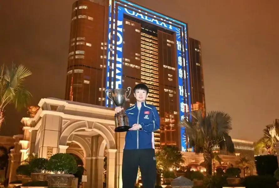 谁还质疑孙颖莎？三年拿5个三大赛单打冠军，统治力拉满
从2023年德班世乒赛首夺