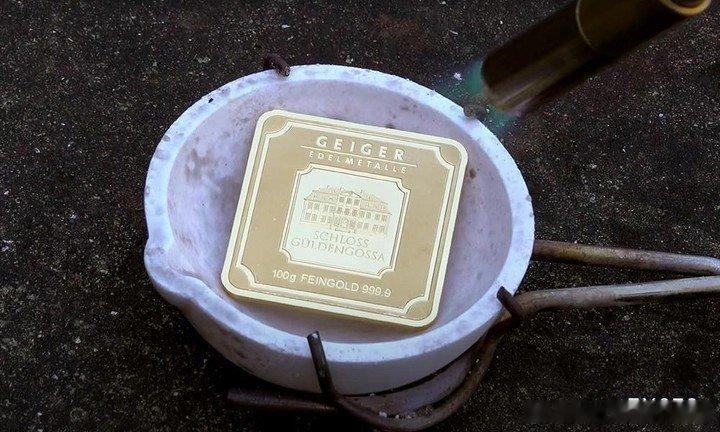 原油价格周二下跌，原因是在市场寄望于美国和伊朗达成永久和平协议之际，通过霍尔木兹