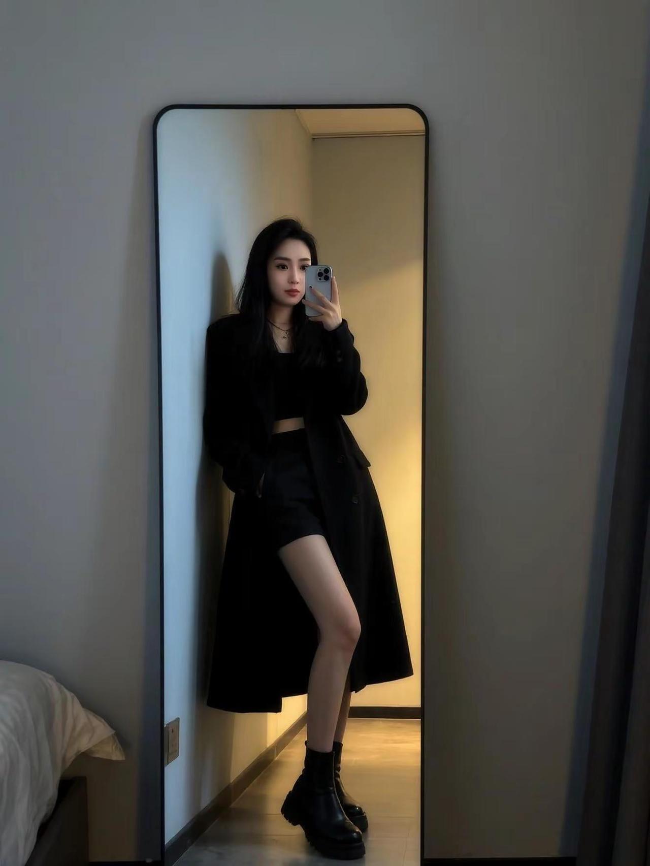 黑色上衣怎么穿出高级感 随拍系列 热榜日常