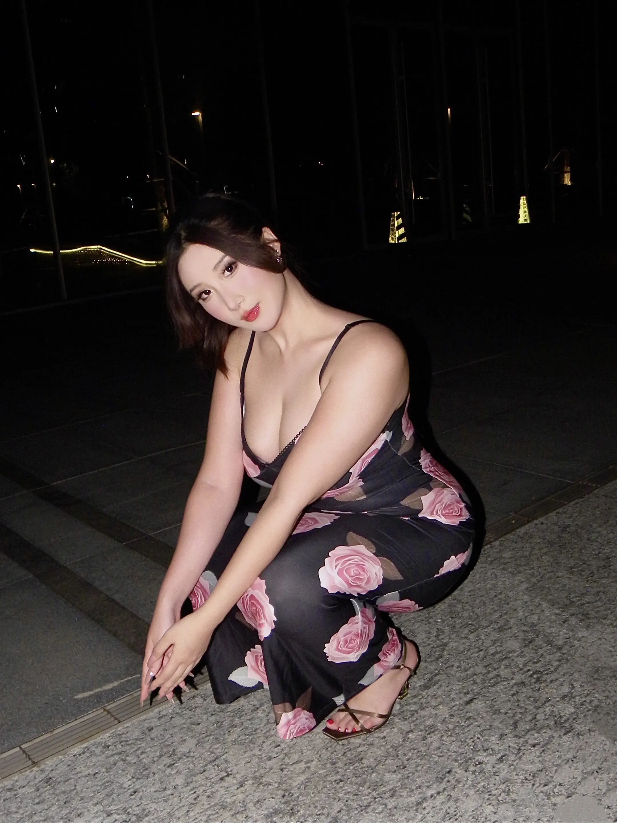 这附近没人。御姐