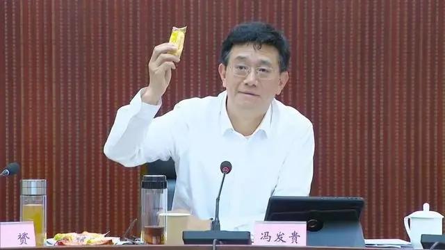 建议全国推广！市委书记冯发贵请企业家喝下午茶，会还没开完，企业家已经走了一大半！