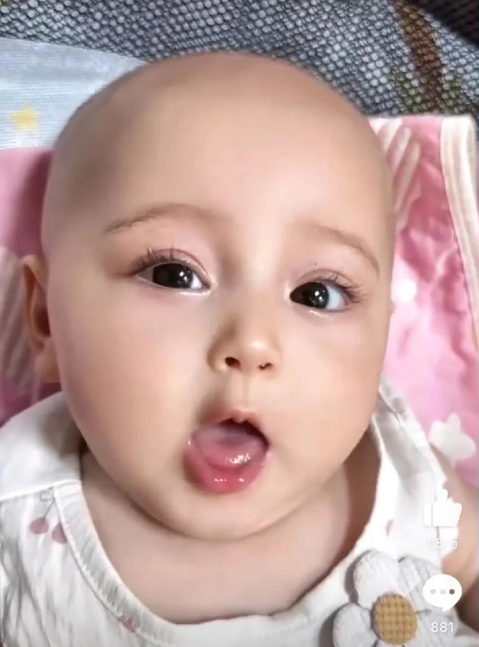 新疆小孩“出生即全妆”？别让猎奇滤镜掩盖真实的新疆

近日，一组“新疆小孩一出生