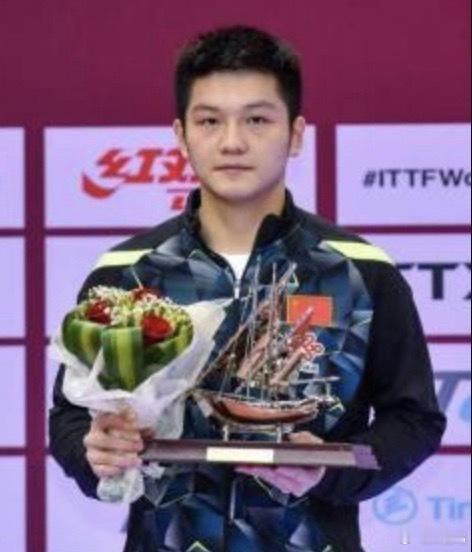 樊振东 亚运会国乒男团丢金后，舆论迅速将缺席的樊振东与卸任的刘国梁推上风口。这种