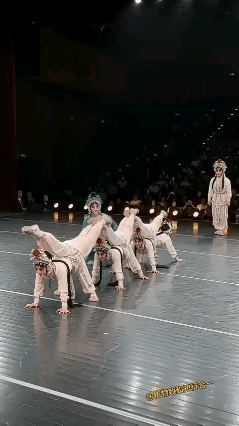 功夫不负有心人！台上一分钟，台下十年功[比心][比心]