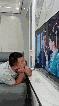 现在的AI真是有点野，只有想象不到的，就没有做不到的。 