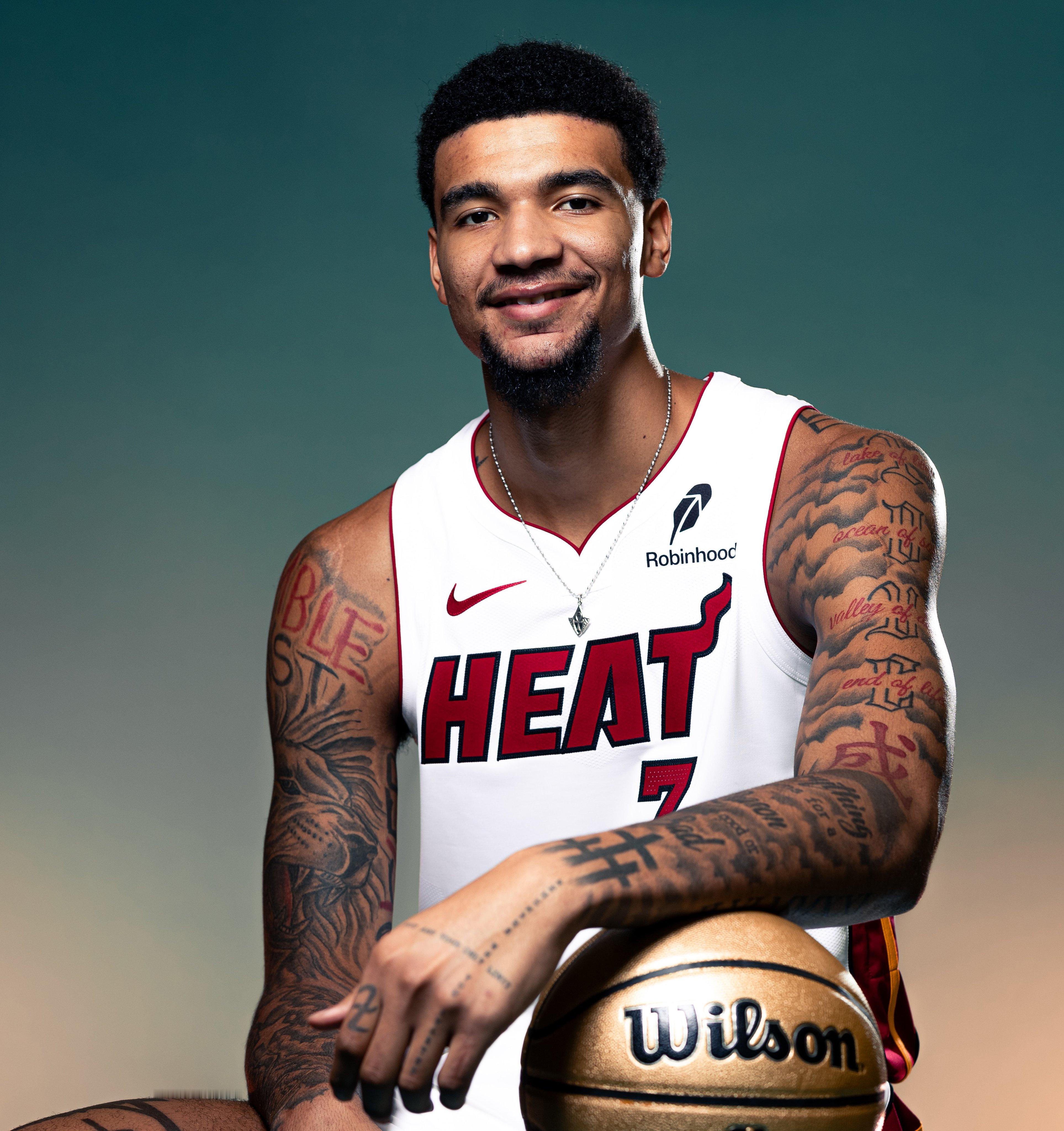 天空才是你的极限！22岁，正是野蛮生长的年纪！祝迈阿密新一代的‘空接终结者’韦尔