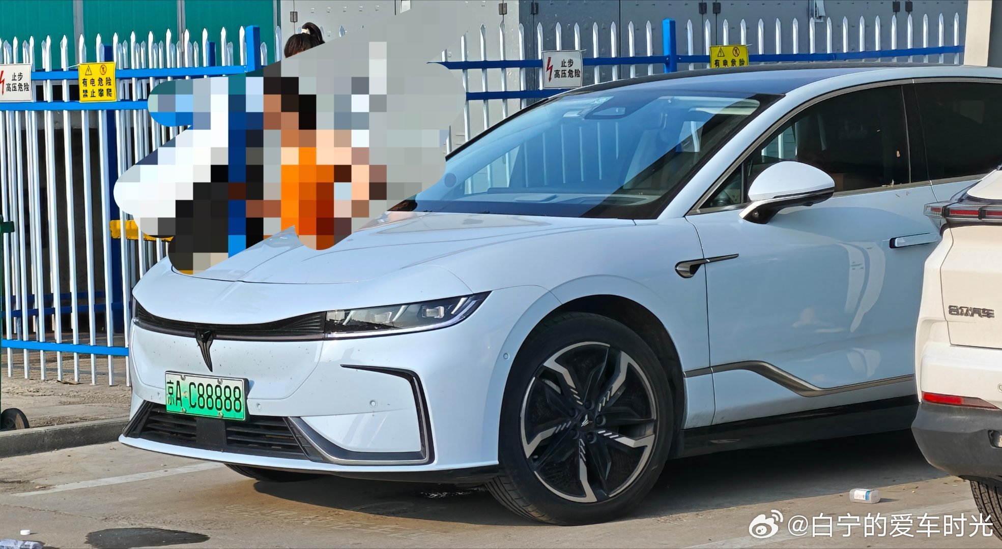 这岚图追光车牌号可以啊！ 