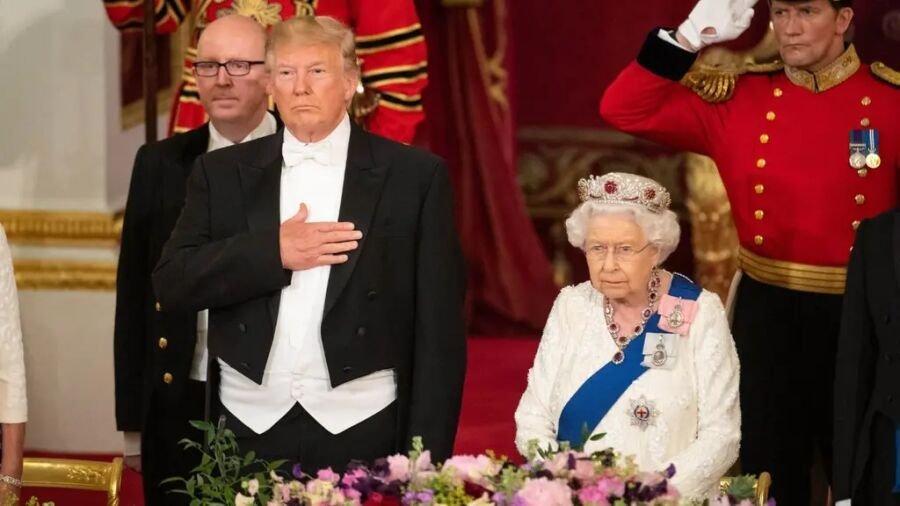 英女王与奥巴马私密对话曝光：罕见批评首相搞脱欧，忧心特朗普入主白宫 