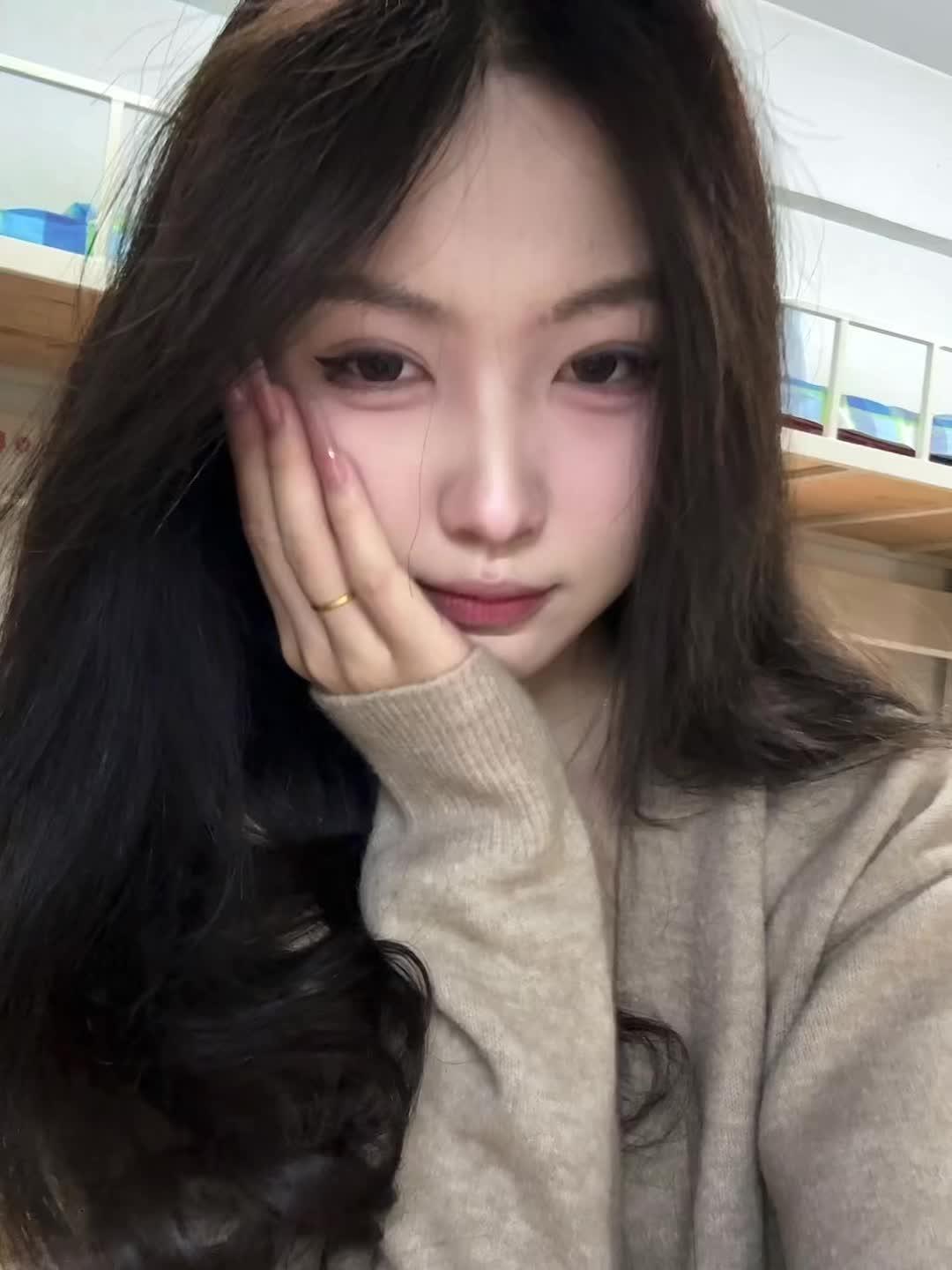 你可以不夸她可爱吗 我也可以装
