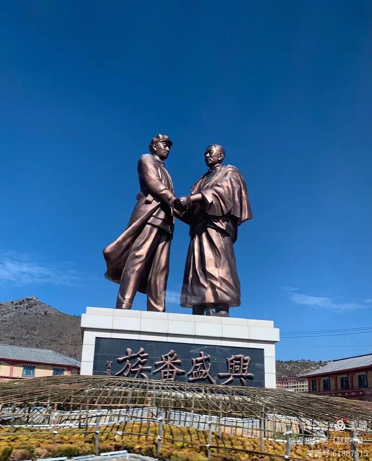 云南著名4A景区，香格里拉——松赞林寺，不仅具有深厚宗教文化底蕴，而且兼具独特红