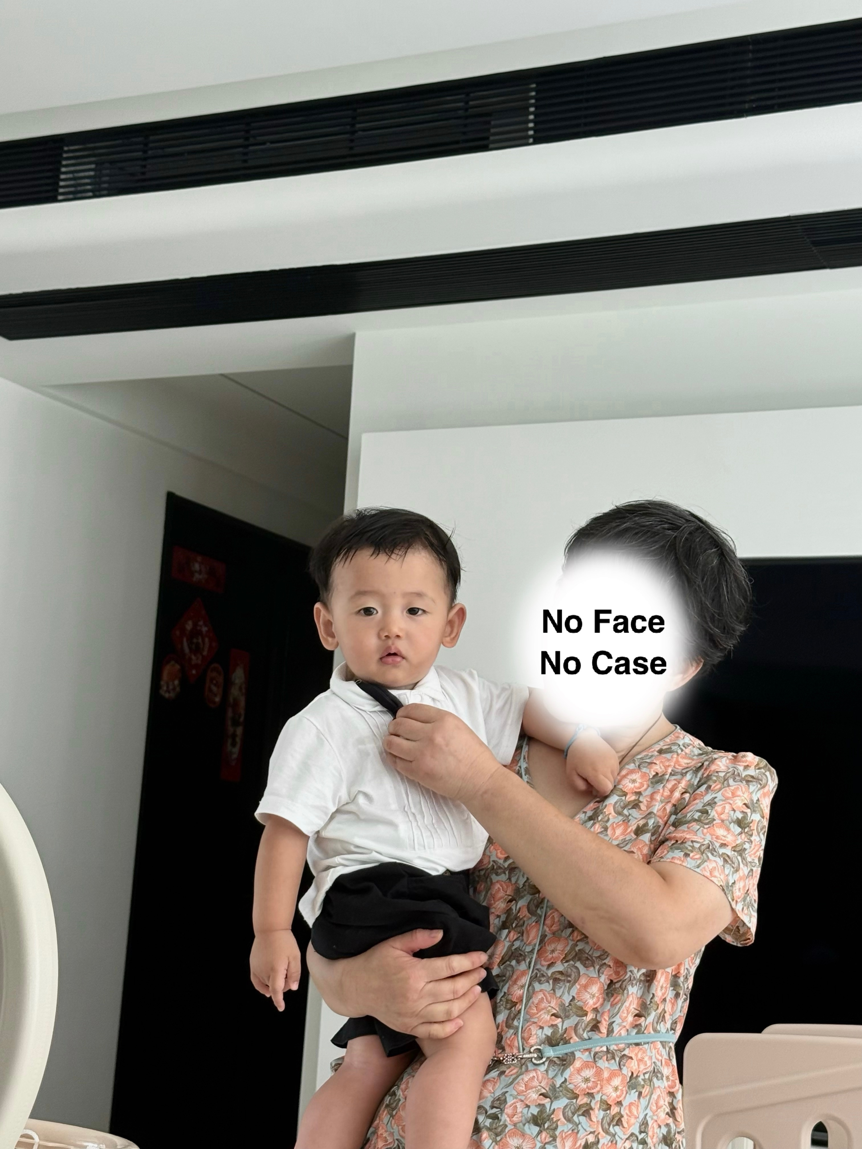 放一下小孩哥 耳朵大的让人很难忽视