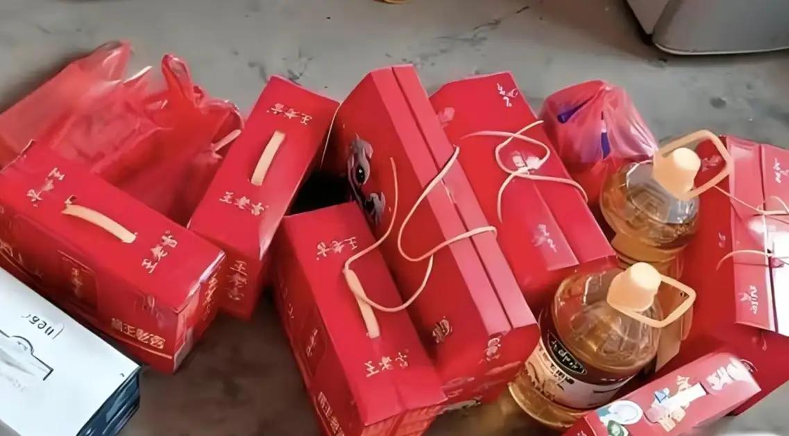 今年过年走亲戚别再当“冤大头”！扔掉那些华而不实的礼盒，这几种实用到哭的礼物清单