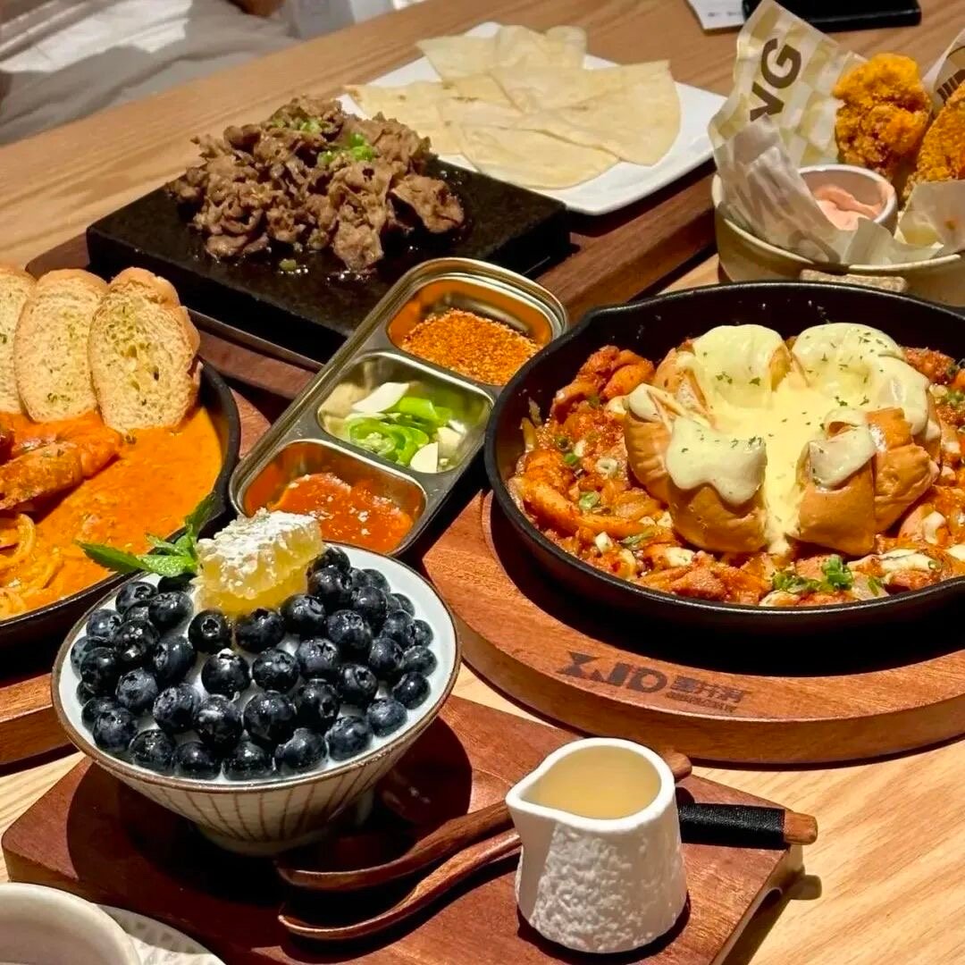 𝒍𝒊𝒇𝒆 દ🍹૩🍗不是恋爱脑 是吃饭脑ฅฅ🥯 ​​​