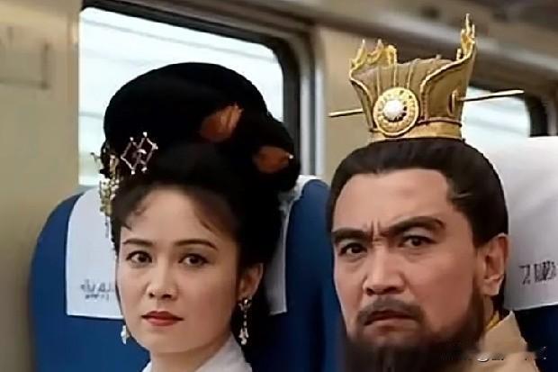 曹操会收买人心你看出来了吗?我反正是没有看出来，曹操之所以失去他期盼已久的关羽。