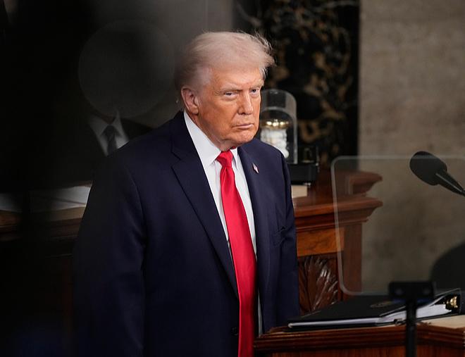 特朗普突然对华放软绝非良心发现，全是政治算计，翻脸伏笔早已悄悄埋下。

关注国际