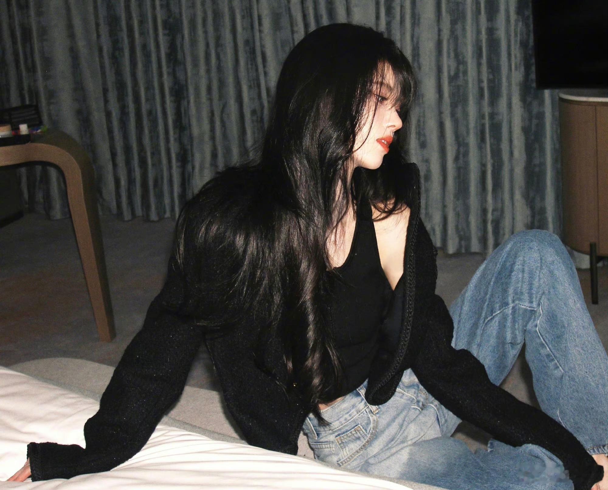 鞠婧祎 jjy鞠婧祎千香引jjy鞠婧祎姜黎非你是寒冬里绽放的白梅 是骨骼里不枯的