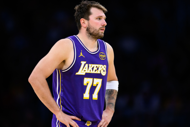 近日湖人媒体人Trevor Lane录制了《Lakers Nation》播客，在