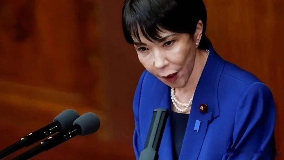 凤凰新闻【高市胆肥，敢住首相公邸！这事安倍都不敢…】尽管号称“女安倍”，可目前看