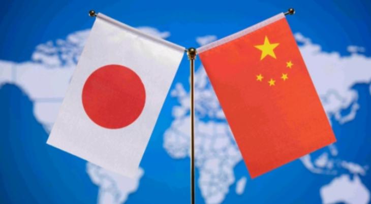 日本这下可算是跳出来了，反手就想给我们一军。

怎么回事呢？就是咱们驻日大使前阵