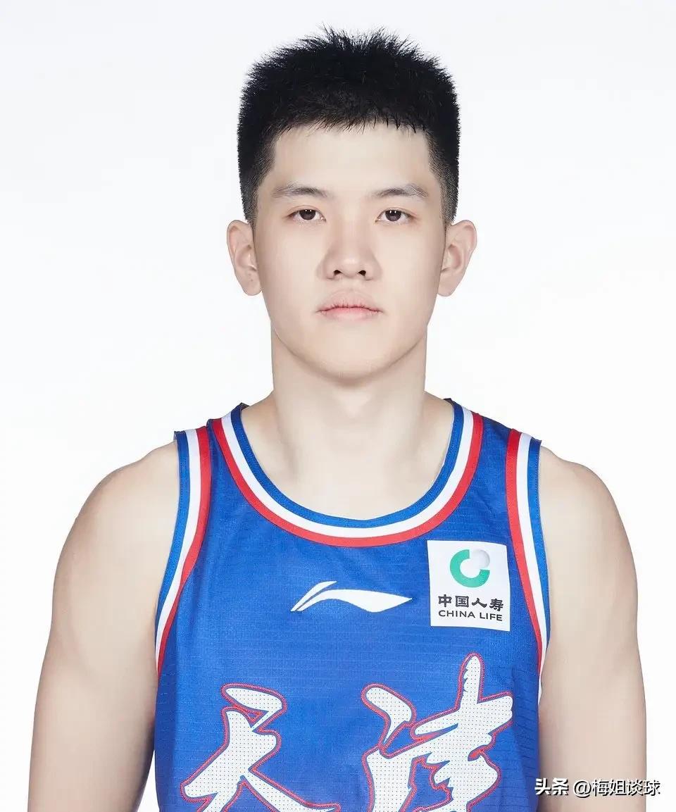 CBA常规赛第一阶段结束，天津队最强首发五虎是——

控卫：哈姆雷特！27岁，身