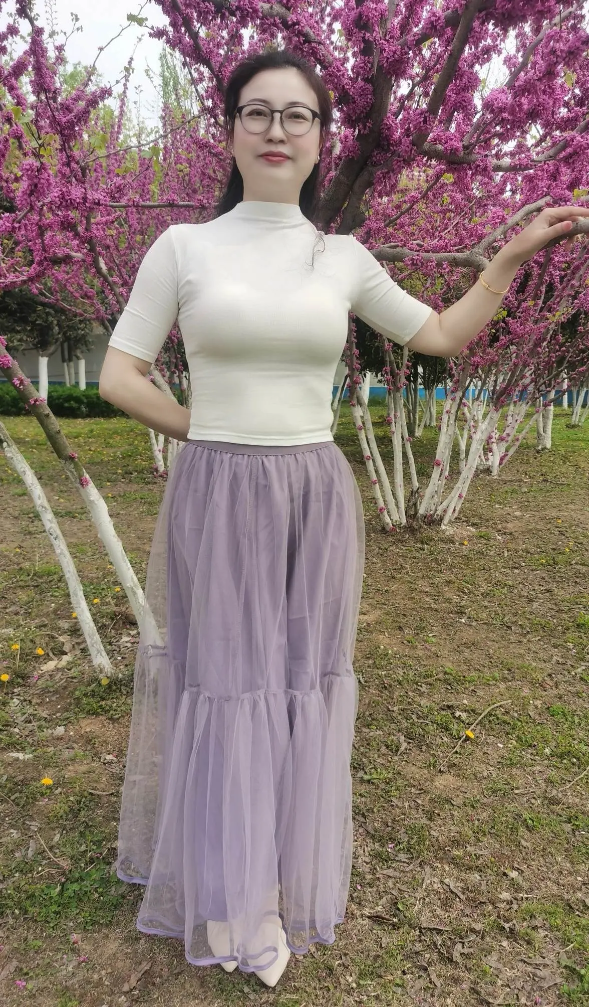 "没有一年比一年自由，但确实一年比一年通透，不图事事圆满，却图事事顺心"