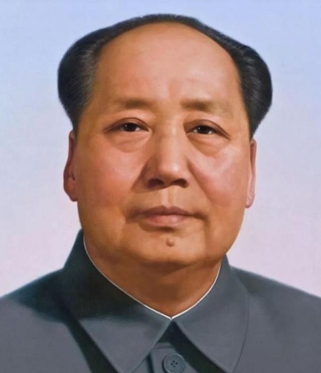 1962年，中印边境局势日益恶化，印军不断向西藏腹地蚕食，军委老帅们纷纷请战，毛