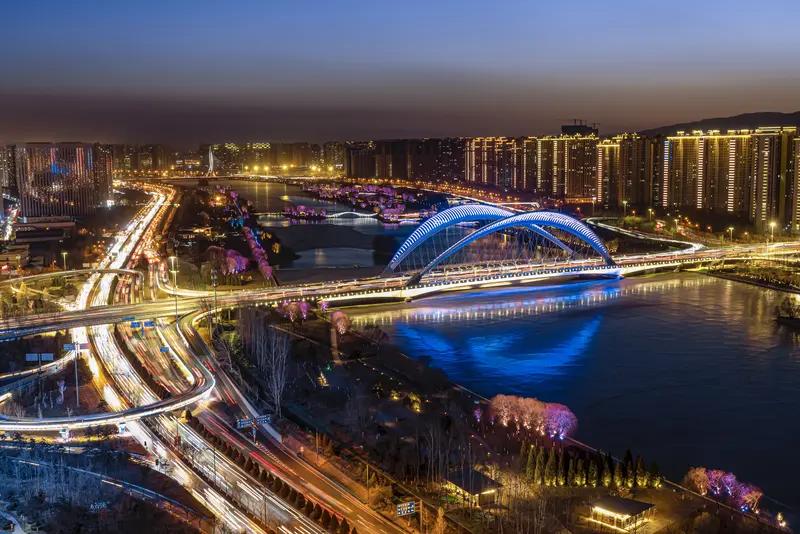 未来两三年太原房价走势还真不好说。从2026年4月数据看，新房环比多月下跌后涨了