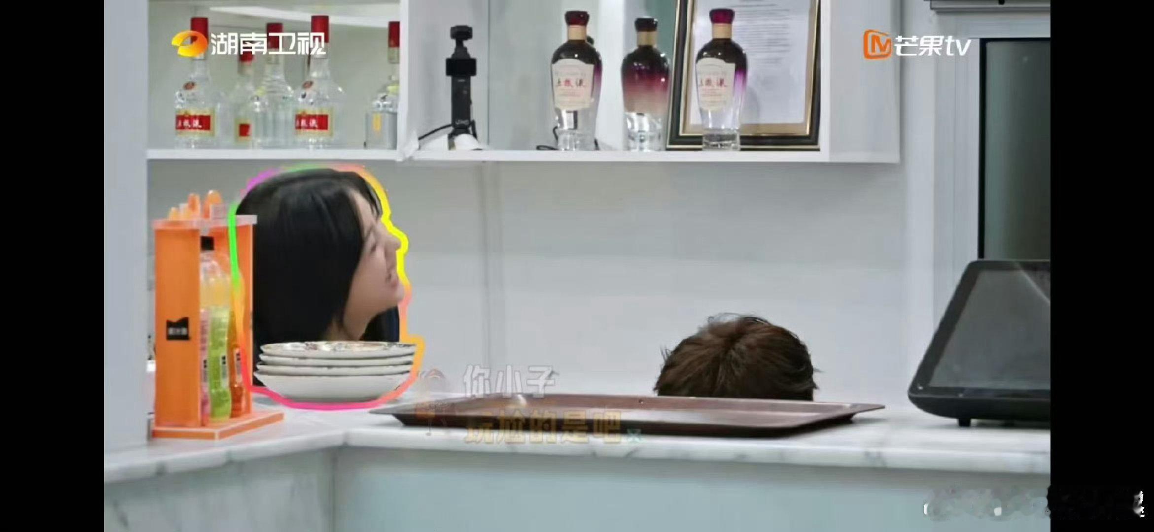 翟潇闻[超话]翟潇闻认证沈月为幸福女人中餐厅中餐厅名场面谁懂这种快乐！沈月听小翟