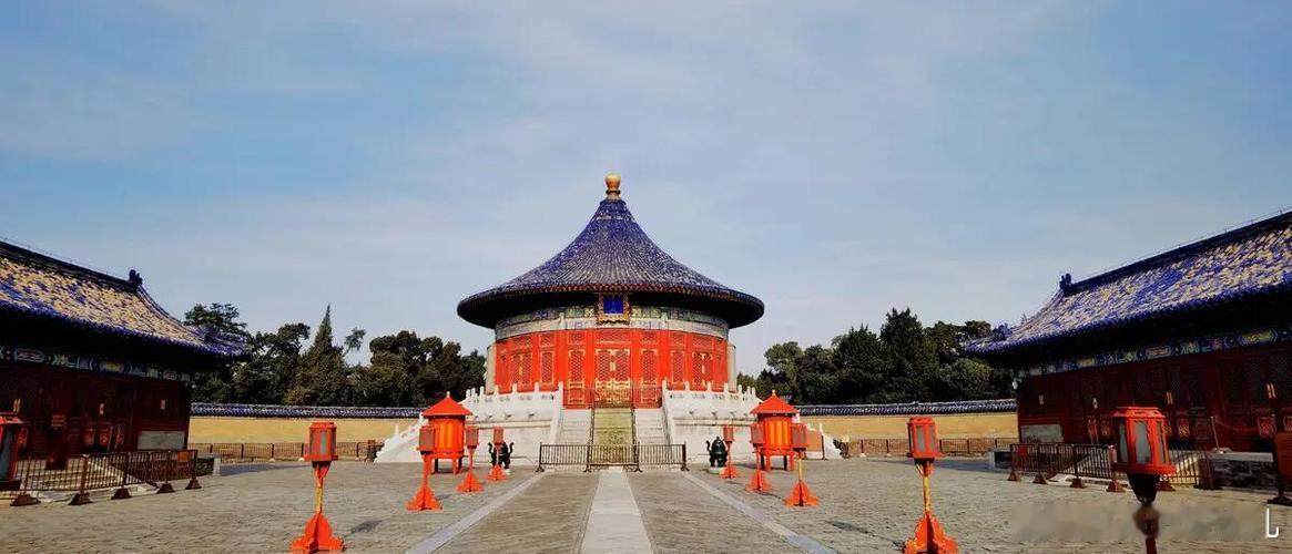 天坛的文化与建筑之美，是不太能用语言形容的，回音壁中蕴含的古人的智慧，就是古代科