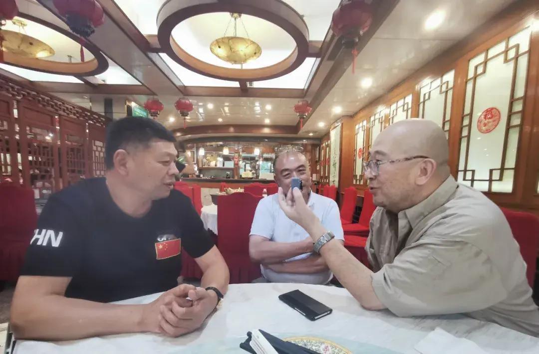 我们从来不愿将“永别”二字，和您联系在一起。谁又忘得了呢？你把沉重的战争往事揉成