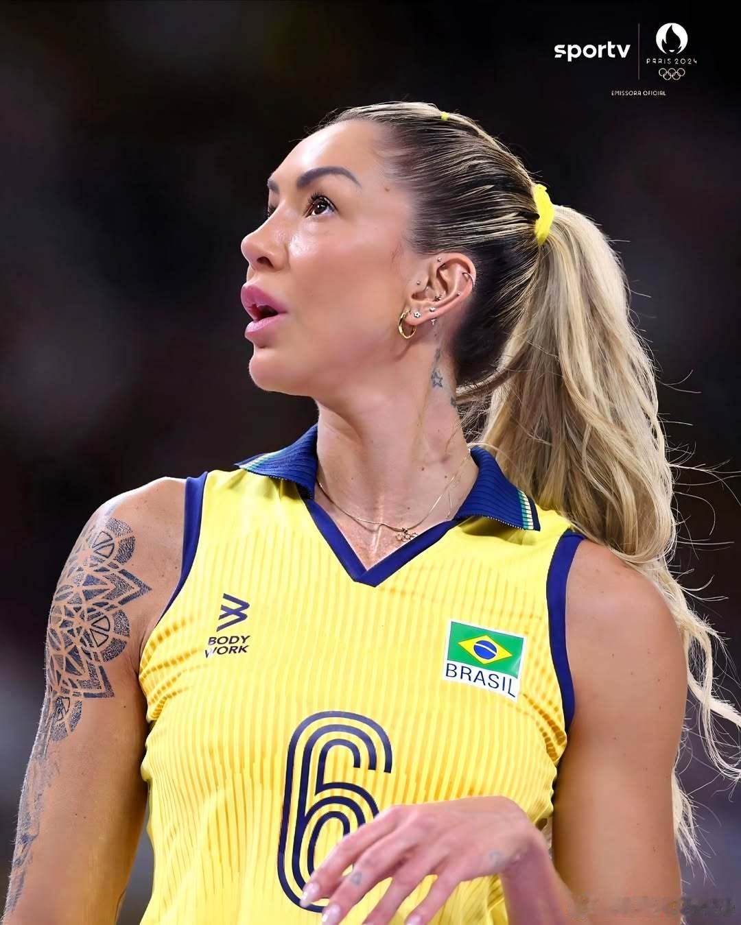 💥 塔伊萨对卡拉库尔特的补充评价。此次事件正在网络上发酵，引起了众多土耳其球迷