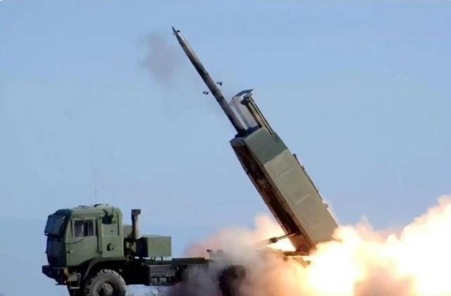 国民党籍媒体人赵少康在节目中谈到台海形势时，常把“台湾有事就是日本有事、美国有事