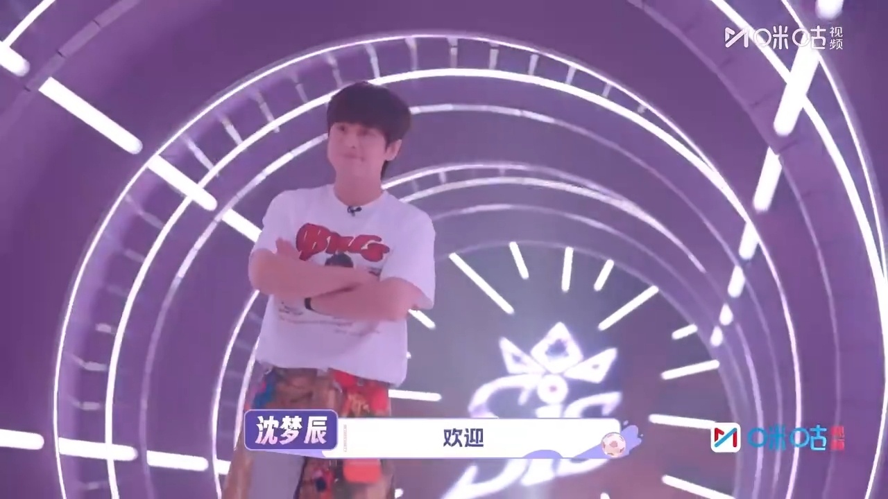 武艺模仿王濛舞到正主面前王濛锐评武艺版心愿便利贴平时温温柔柔的武艺，一秒切换霸气