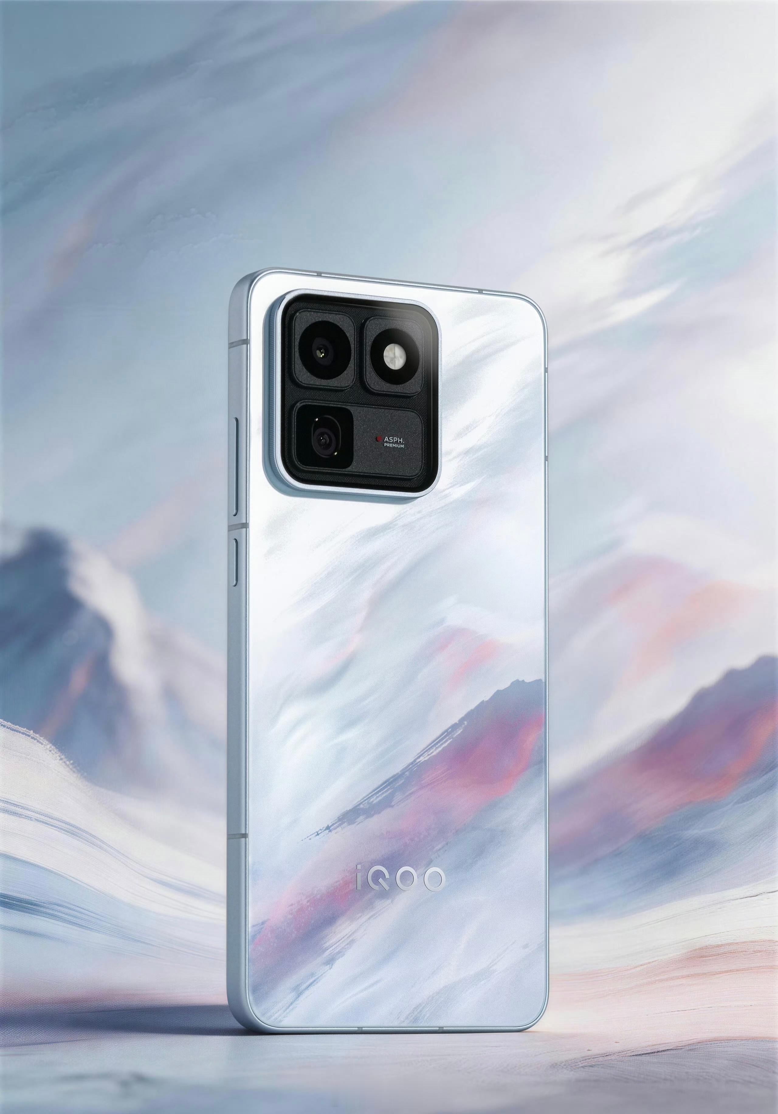 iQOO15T iQOO每一次迭代，都是对极致的追求。iQOO 15T 带着全新
