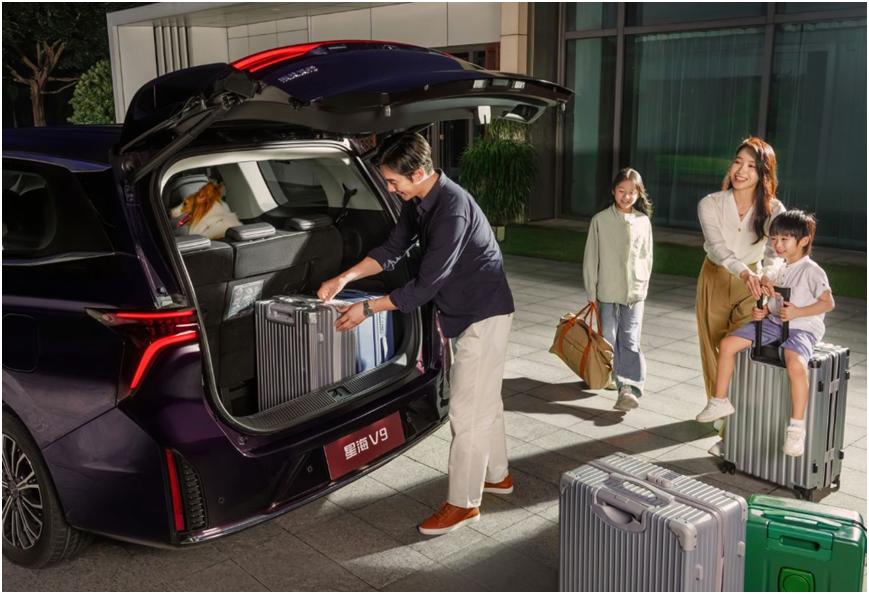 家里想换辆家用 MPV，敲定了星海 V9 ！特意算了笔账：同级别新能源 MPV 