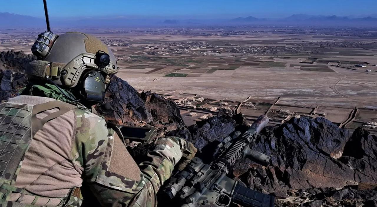 捷克特种部队第 601 特种部队大队士兵在阿富汗使用配发的大毒蛇 M4A3 5.