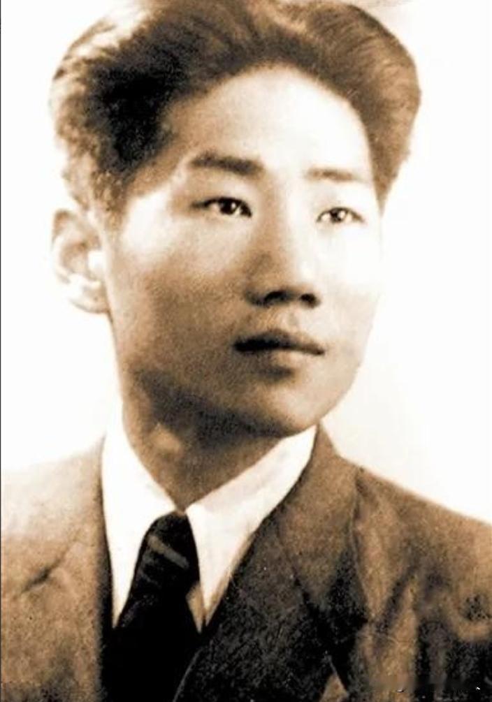 毛主席去世44年后，彭德怀绝密电报公开，揭开当年毛岸英牺牲真相。

麻烦各位读者